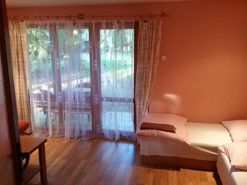 Rekreacni A Skolici Stredisko Zajezek Apartment Chlum u Trebone Cameră foto