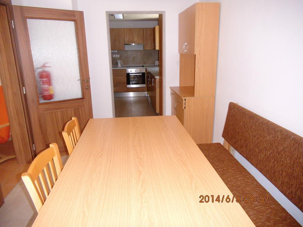 Rekreacni A Skolici Stredisko Zajezek Apartment Chlum u Trebone Cameră foto